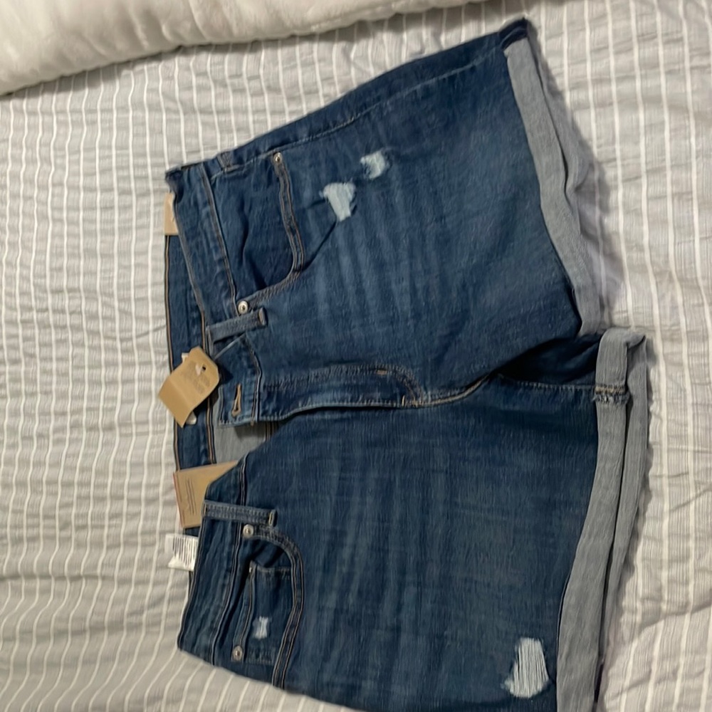 Levi’s shorts